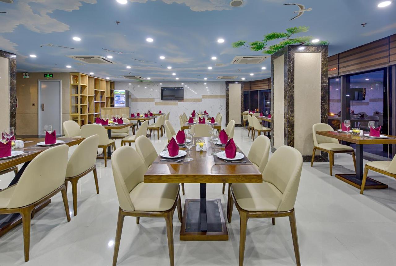 Diamond Beach Hotel Da Nang Exterior photo